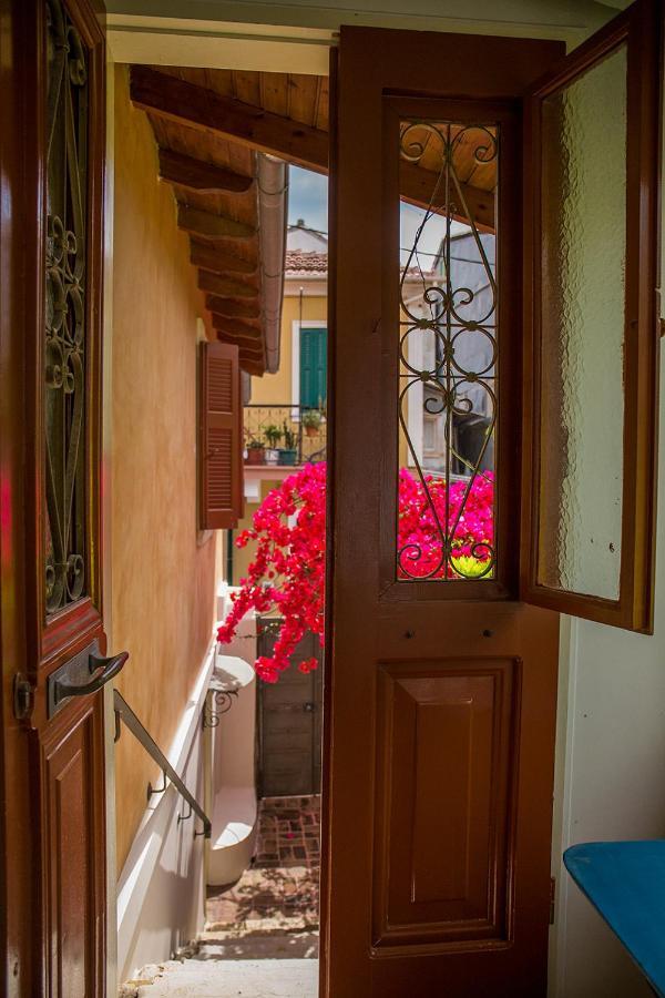 Lefkada Town Traditional House / Cozy Yard Экстерьер фото